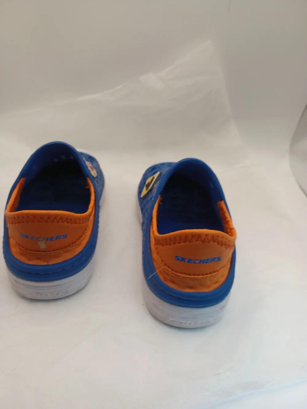 Skeachers Kids Blue Slip-On Clogs with Fun Charms
